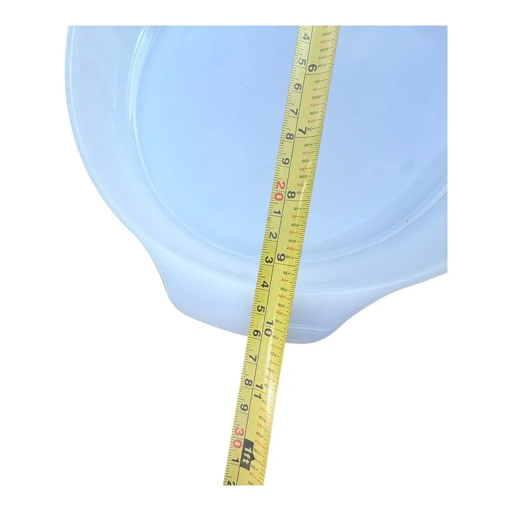 Anchor Hocking Fire-King Casserole Dish 9 Inch Round White Atomic Starburst Gold